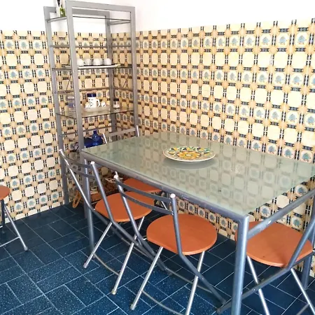 La Valle Di Rosa Apartment *